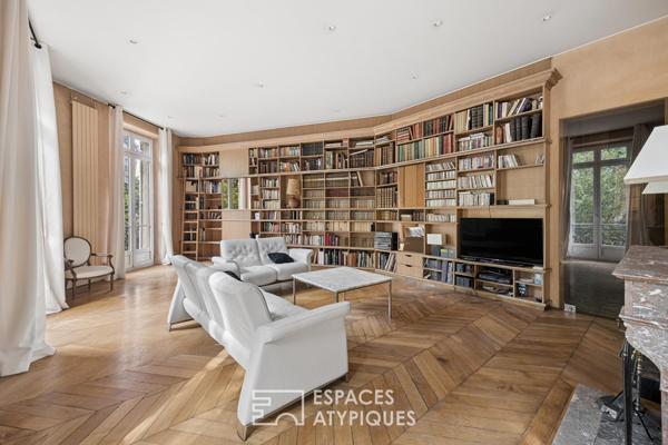 Duplex de caractère avec balcon à revisiter à Saint Michel