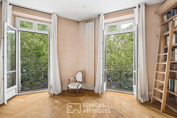 Duplex de caractère avec balcon à revisiter à Saint Michel