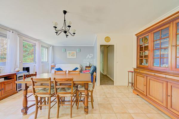 Appartement Le Pecq 4 pièces 66 m2 - Résidence "Les Eaux Vives" 285 000 € **  - Référence  18825