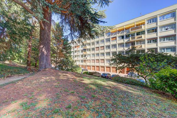 Appartement Le Pecq 4 pièces 66 m2 - Résidence "Les Eaux Vives" 285 000 € **  - Référence  18825