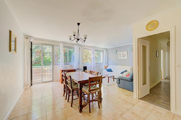 Appartement Le Pecq 4 pièces 66 m2 - Résidence "Les Eaux Vives" 285 000 € **  - Référence  18825