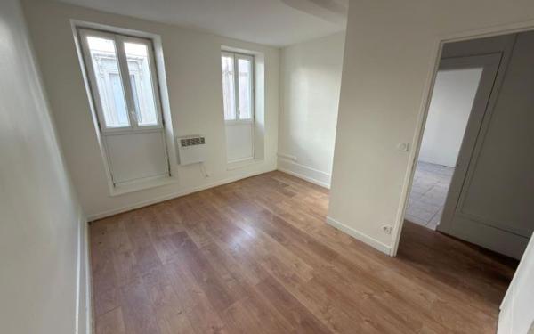 Appartement à louer    3 pièces • 78,41 m2 Valence