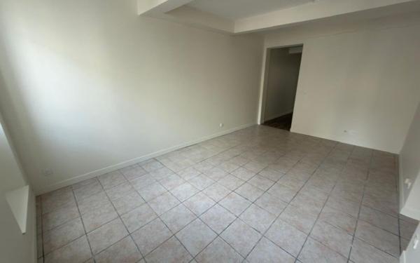 Appartement à louer    3 pièces • 78,41 m2 Valence