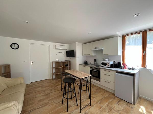 Immeuble de 218 m² - 3 logements - Activité gîte en cours - Terrain 2250 m²