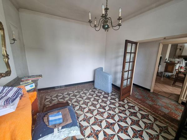 Ensemble immobilier aux multiples possibilités ? Plus de 400 m² exploitables !