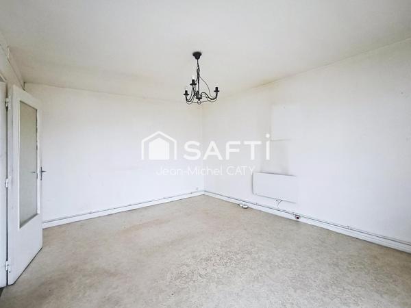 COSNE-COURS-SUR-LOIRE – Appartement 2 pièces de 45 m² avec parking couvert et cave