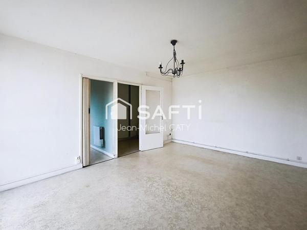 COSNE-COURS-SUR-LOIRE – Appartement 2 pièces de 45 m² avec parking couvert et cave