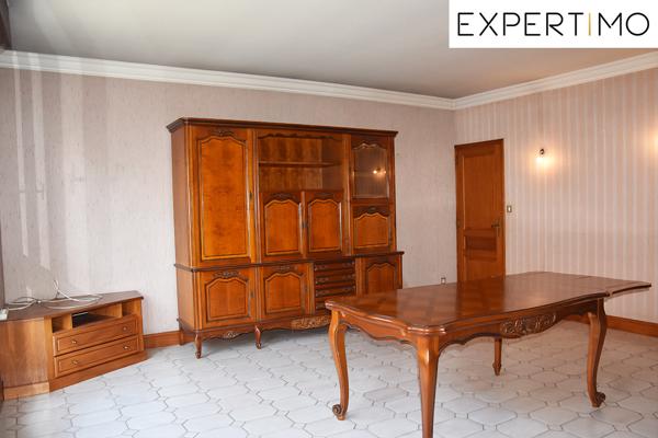 Saint-Éloy-les-Mines (63700) Montaigut-en-Combraille, Maison de Bourg de 184 m²