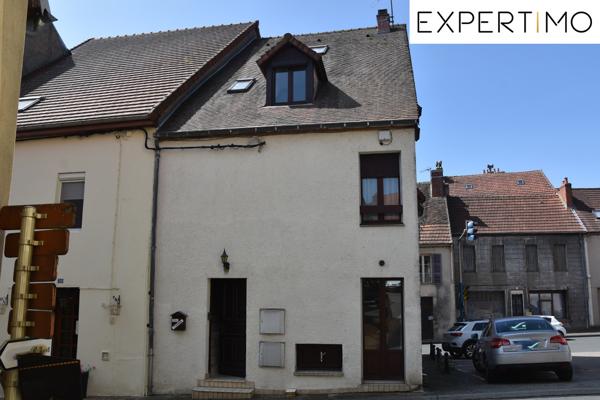 Saint-Éloy-les-Mines (63700) Montaigut-en-Combraille, Maison de Bourg de 184 m²