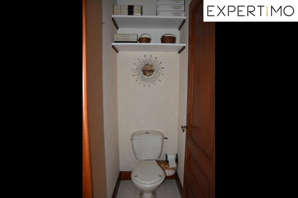 Saint-Éloy-les-Mines (63700) Montaigut-en-Combraille, Maison de Bourg de 184 m²