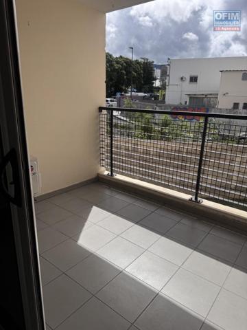 A louer très bel appartement F3 sur la résidence COQUELICOTS 4 à Sainte Clotilde.