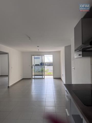 A louer très bel appartement F3 sur la résidence COQUELICOTS 4 à Sainte Clotilde.