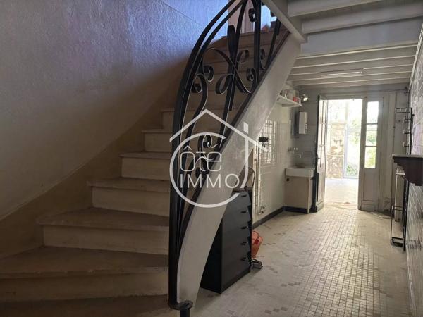 Castillon-la-Bataille : Maison de ville, garage et jardin