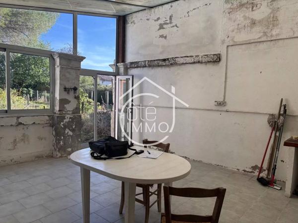 Castillon-la-Bataille : Maison de ville, garage et jardin