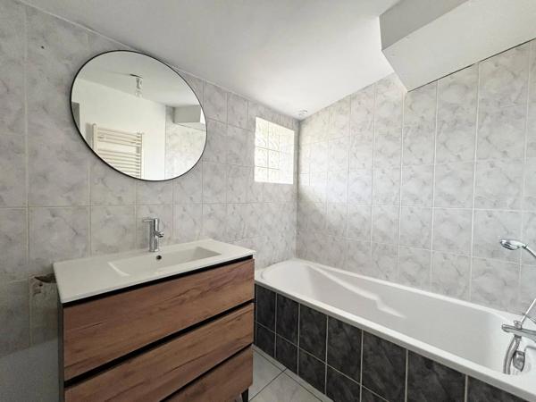Appartement à louer 3 pièces 49.06m² Valentigney (25700)