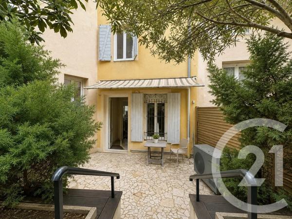 Maison à vendre  7 pièces - 180 m 2   GRIGNY  - 69
