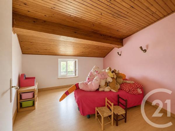Maison à vendre  7 pièces - 180 m 2   GRIGNY  - 69