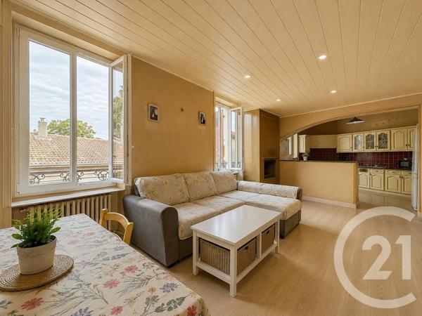 Maison à vendre  7 pièces - 180 m 2   GRIGNY  - 69