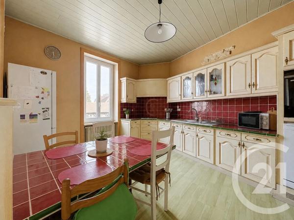 Maison à vendre  7 pièces - 180 m 2   GRIGNY  - 69