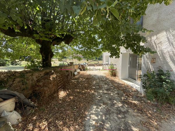 Maison à rénover avec grand terrain attenant en pleine campagne