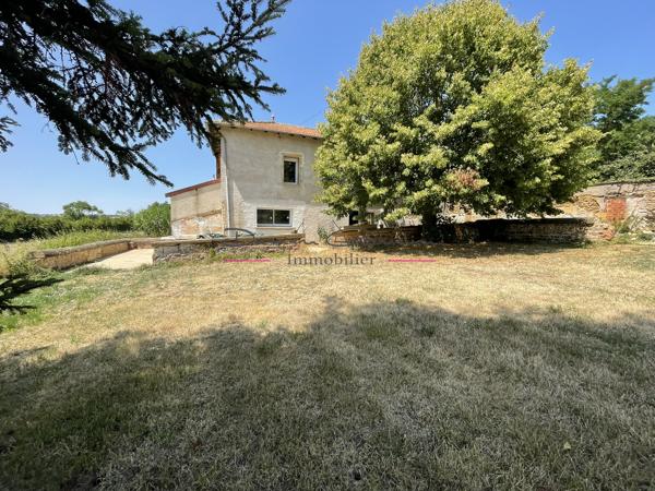 Maison à rénover avec grand terrain attenant en pleine campagne