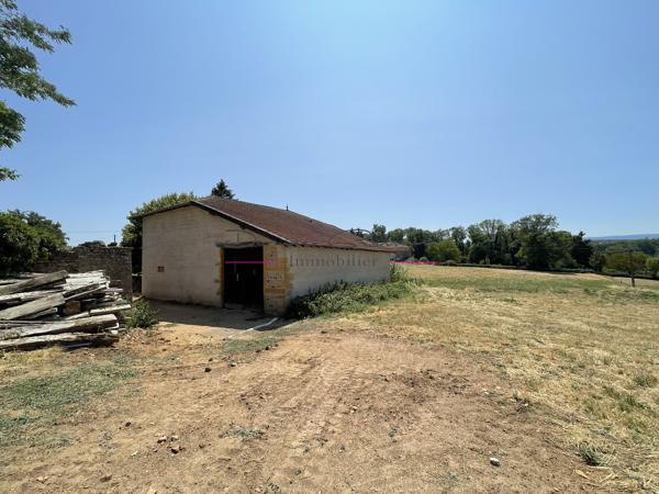 Maison à rénover avec grand terrain attenant en pleine campagne