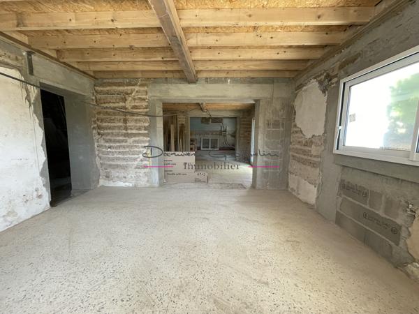 Maison à rénover avec grand terrain attenant en pleine campagne