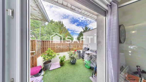 T2 avec balcon et piscine, Résidence sécurisée