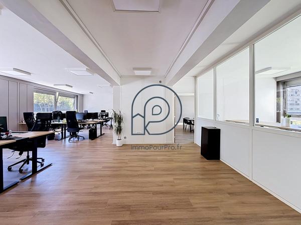 Croix – Résidence Flandre | Bureaux 157 m² entièrement rénovés | Avenue de Flandre | À vendre