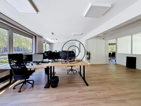 Croix – Résidence Flandre | Bureaux 157 m² entièrement rénovés | Avenue de Flandre | À vendre