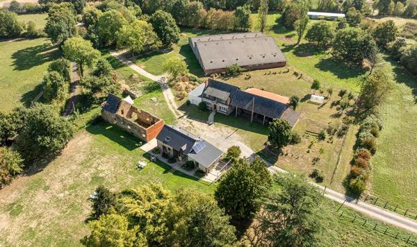 Achat - Maison La Mézière 35520 15 pièces 240 m 2 36514 m 2