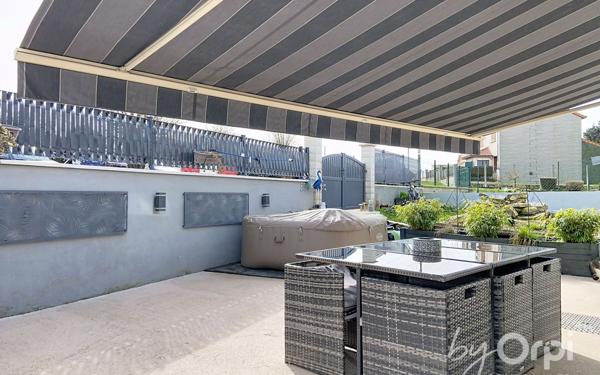 Maison à vendre    3 pièces •  Saint-Éloy-les-Mines