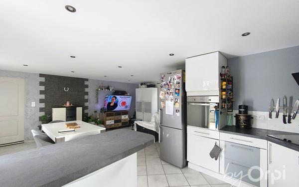 Maison à vendre    3 pièces •  Saint-Éloy-les-Mines