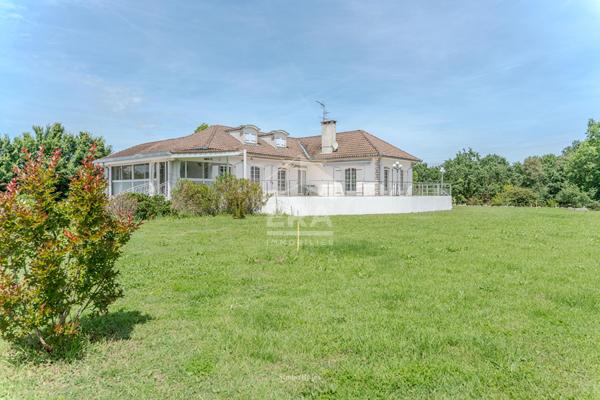 Maison familiale sur un parc arboré de 8 048 m² - Villemur-sur-Tarn