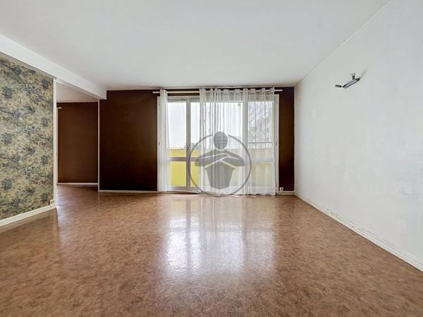Vente                                                      Appartement
                        
                     4 pièces                      70 m2                     à Saint-Quentin