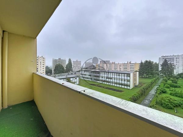 Vente                                                      Appartement
                        
                     4 pièces                      70 m2                     à Saint-Quentin