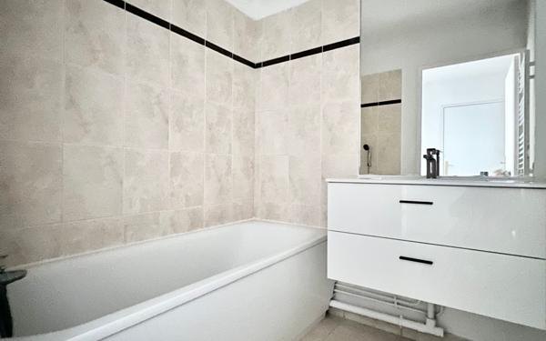 Appartement à vendre    3 pièces • 66,03 m2 Massy