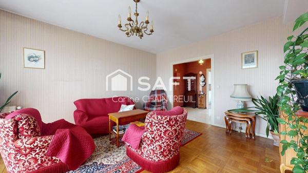 À vendre – Superbe appartement T4 traversant de 85 m² avec balcon plein sud – Bron Église (Place Baptiste Curial)