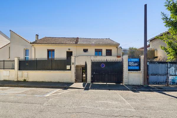 Maison Romainville 6 pièces 237 m2 avec jardin