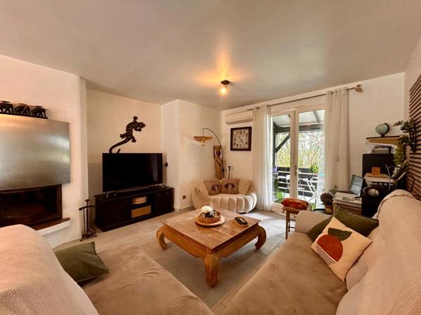 A vendre, superbe maison de plain-pied 181m² à MENSIGNAC 24350