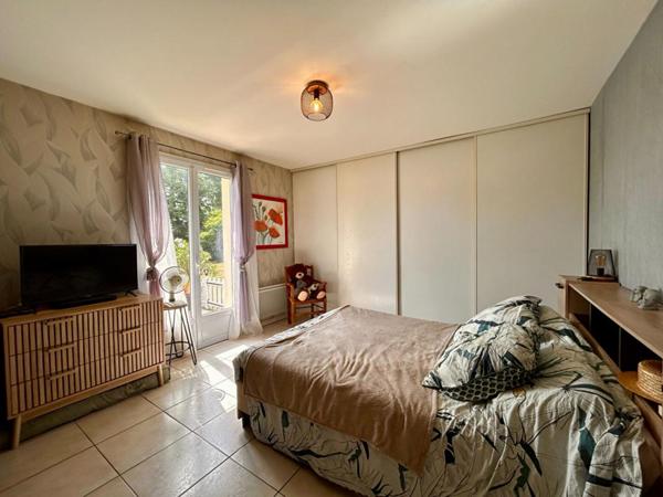 A vendre, superbe maison de plain-pied 181m² à MENSIGNAC 24350