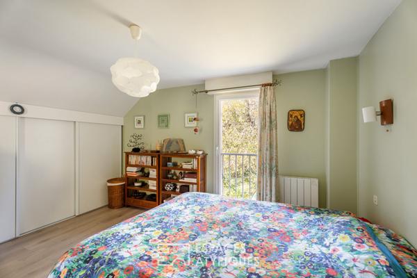 Maison Rénovée avec Extension Bois et Potentiel d’Aménagement à Saint-Avé