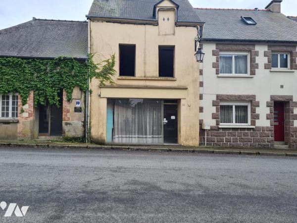 À Vendre à La Chèze Ancien commerce situé en plein bourg de la chèze 