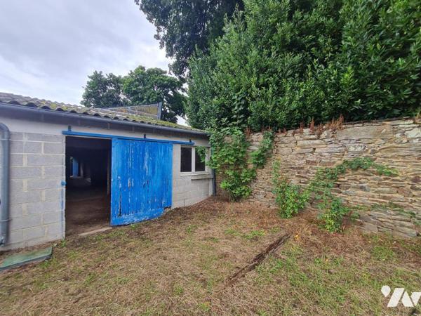 À Vendre à La Chèze Ancien commerce situé en plein bourg de la chèze 