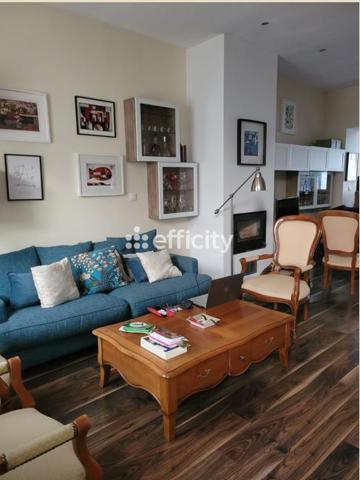 Immeuble 9 pièces - 208 m²