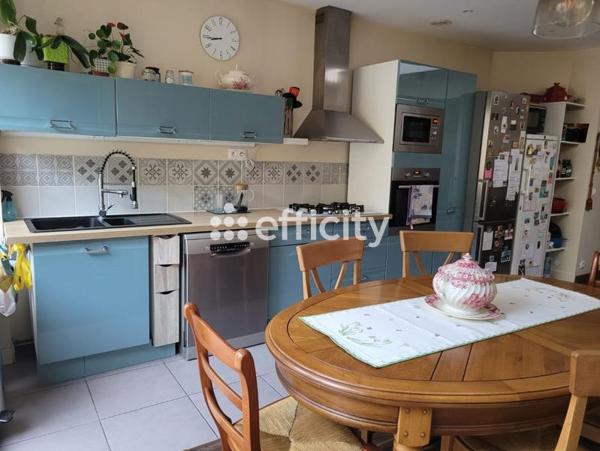 Immeuble 9 pièces - 208 m²