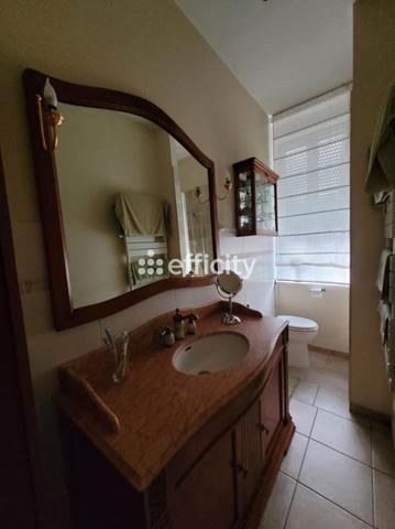 Immeuble 9 pièces - 208 m²