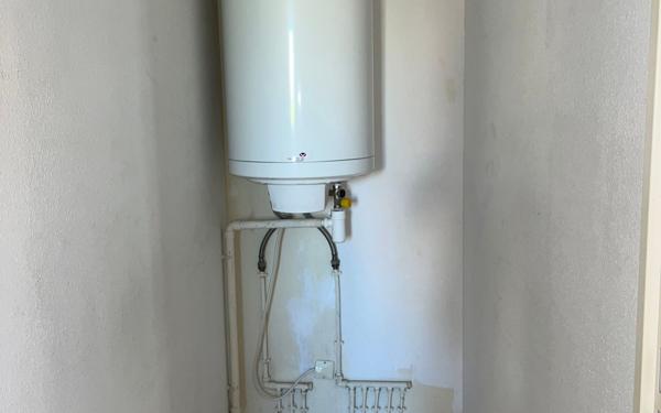 Appartement à vendre    2 pièces • 45 m2 Mèze