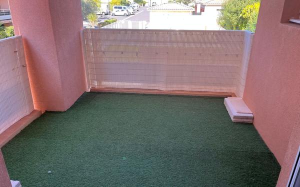 Appartement à vendre    2 pièces • 45 m2 Mèze