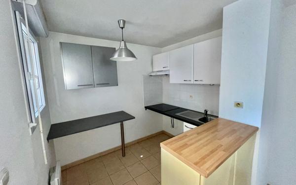 Appartement à vendre    2 pièces • 45 m2 Mèze